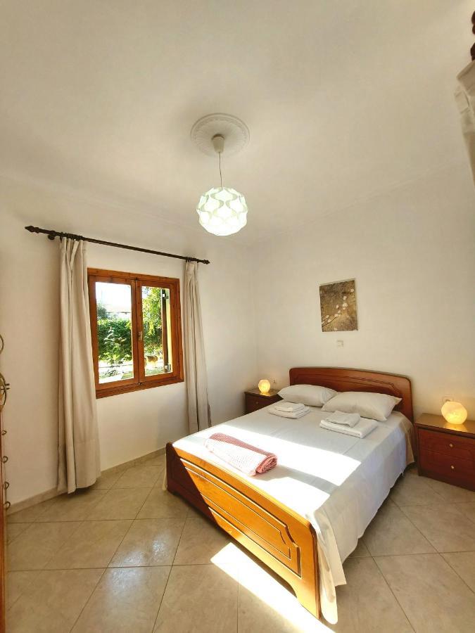 Villa Citrus Tree Garden House Kamisianá Exterior foto